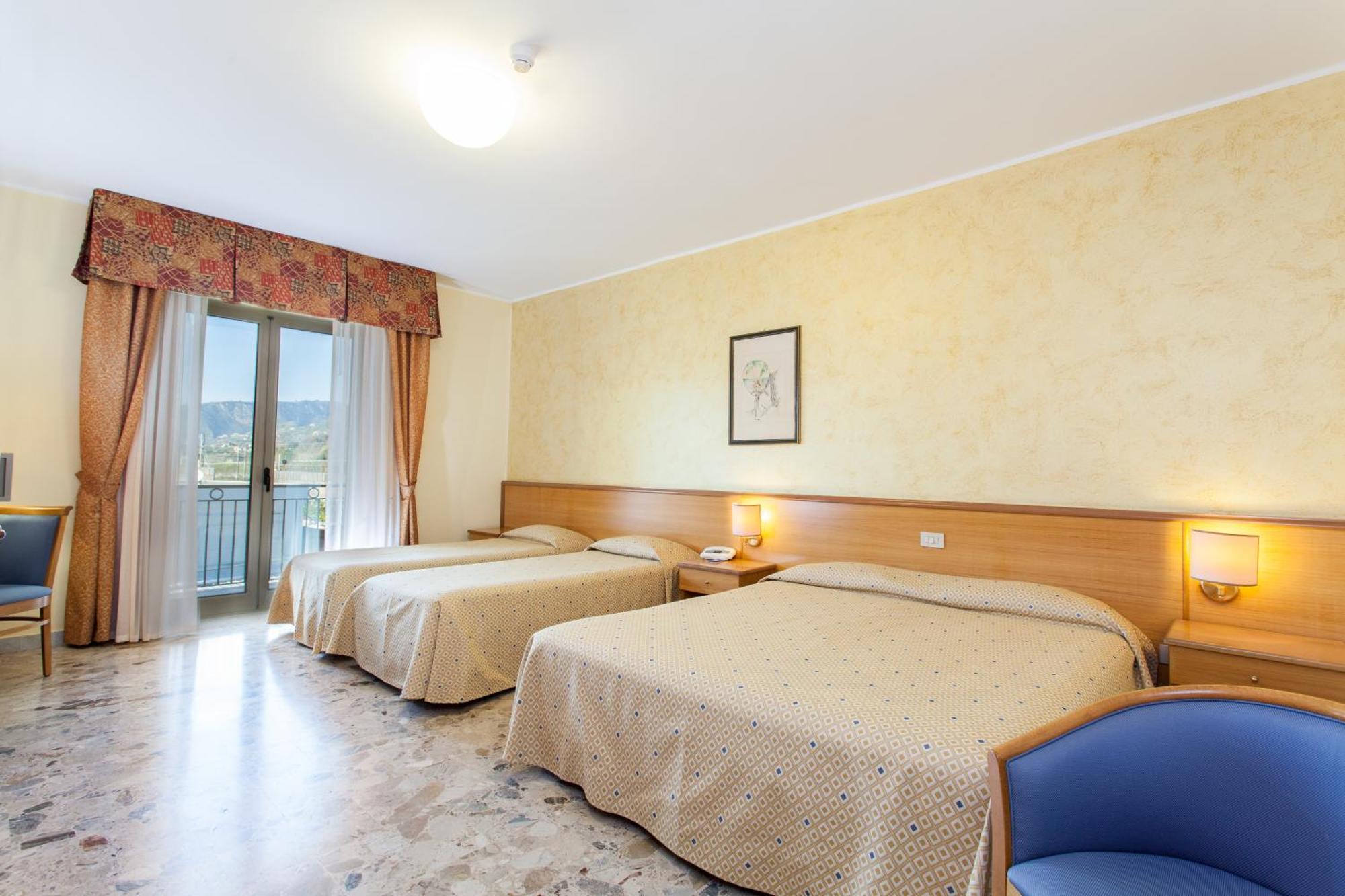 Hotel La Tonnara 아망테 객실 사진